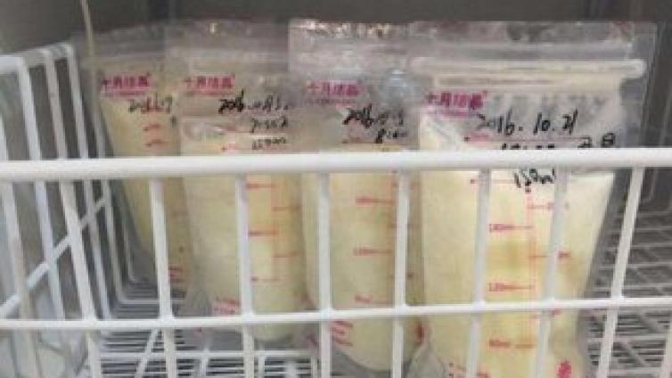 母乳保存的"333"保存原则和加热方法